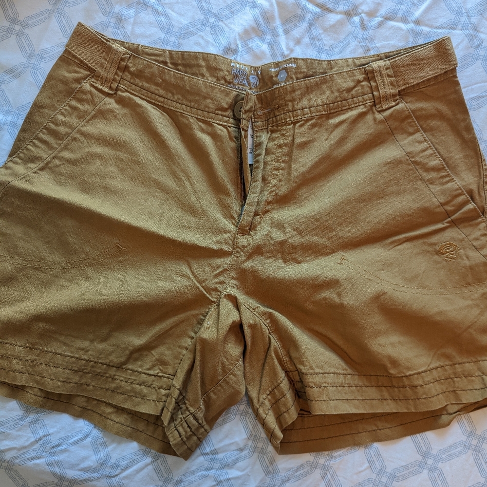 Mountain Hardware Shorts